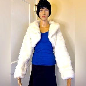 NWOT - Last Kiss - White Faux Fur Coat - Size M